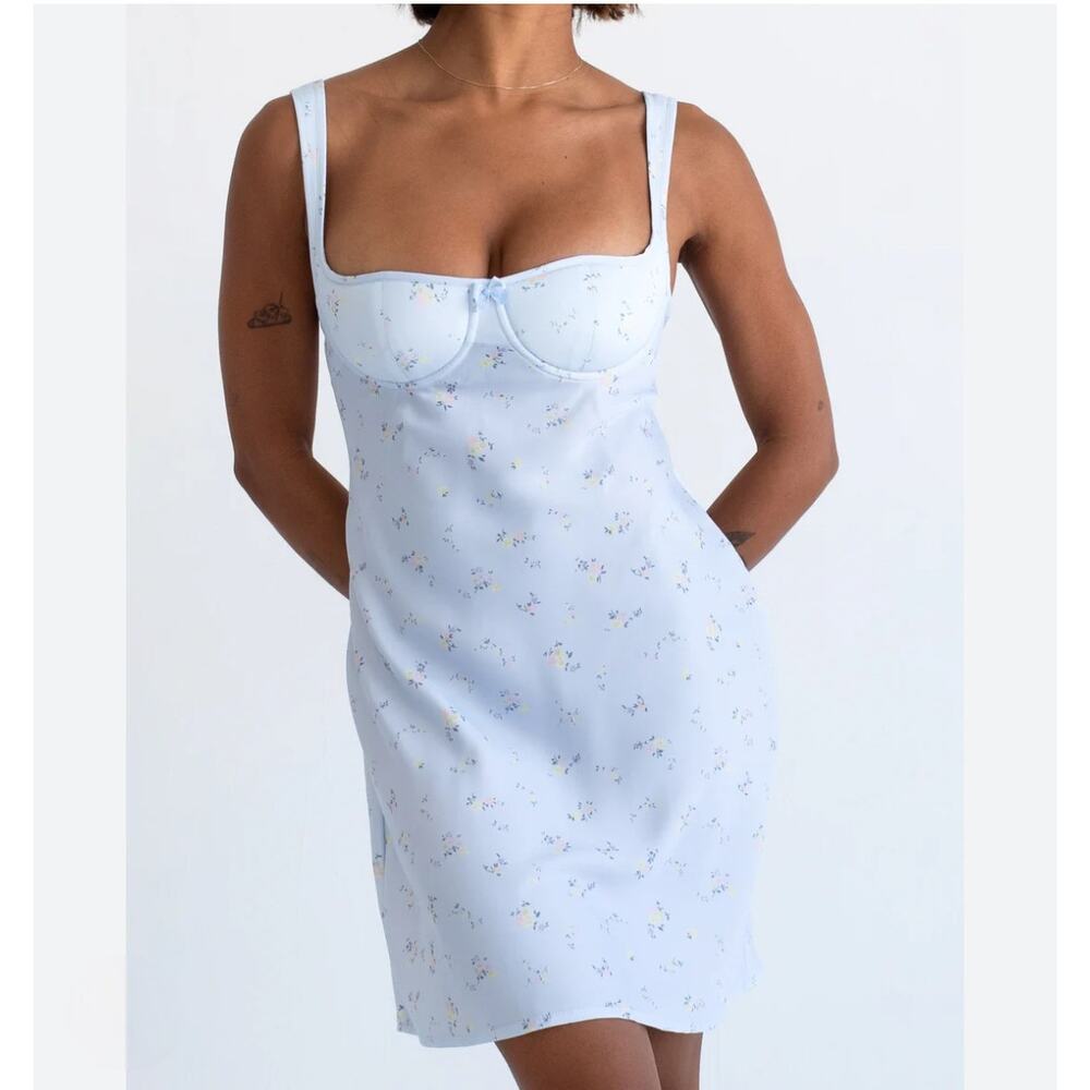 Rumored Loverboy Mini Dress Forget Me Not Blue Floral Bustier Satin NWT Medium M - Picture 2 of 11